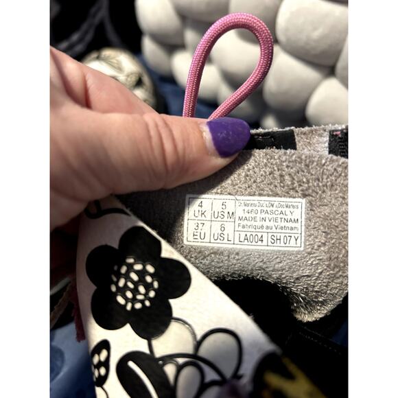 Dr Martens Butterfly Print Pascal Boots size 6/EU37 - Picture 6 of 6